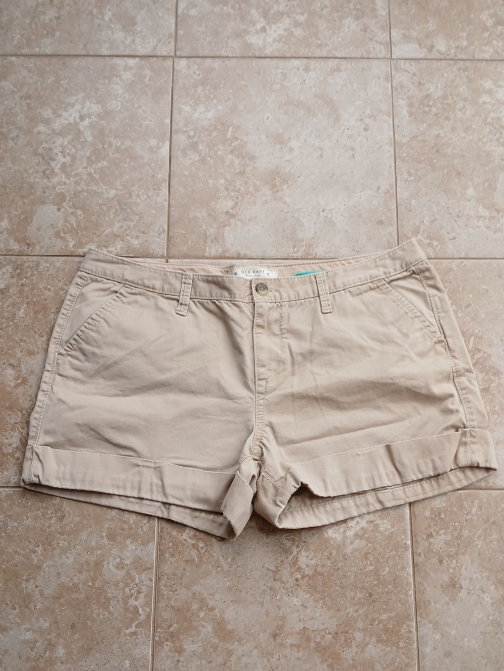 Old Navy 2000s Low Rise Tan Khaki Cuffed 3" Shorts